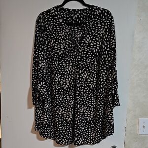 Elegant Black and Cream Women's Blouse